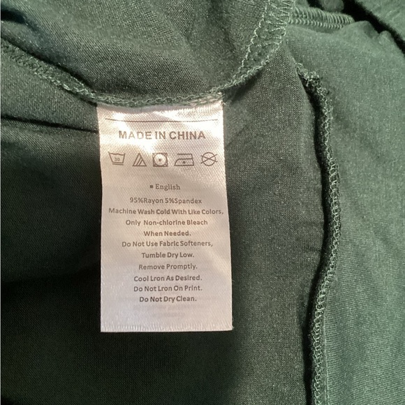 WOMEN'S Off Shoulder Maternity Dress size medium - Picture 4 of 7